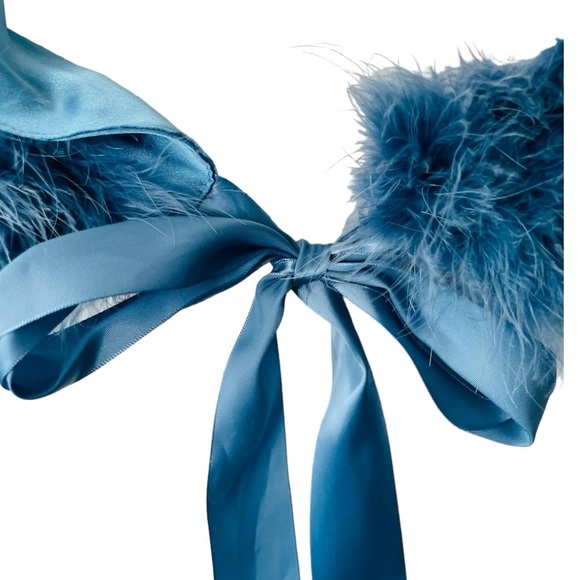 BEBE NWOT DYED MARABOU FEATHER BLUE SHAWL SCARF - Picture 3 of 12